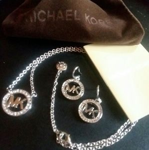 Michael Kors Silver Logo Matching Set